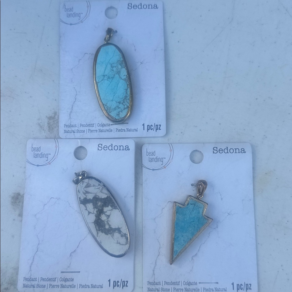 Pendant Set - Picture 2 of 2